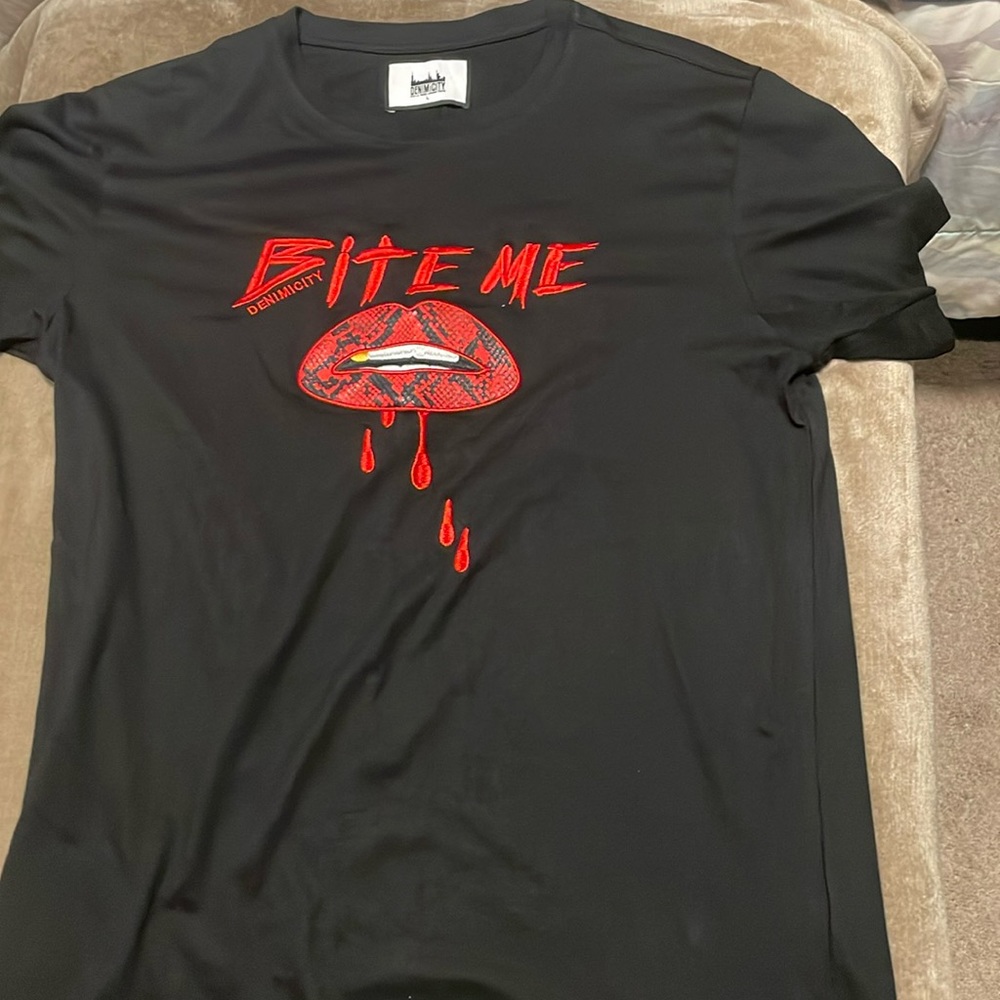 Bite Me 🫦 Graphic tee!